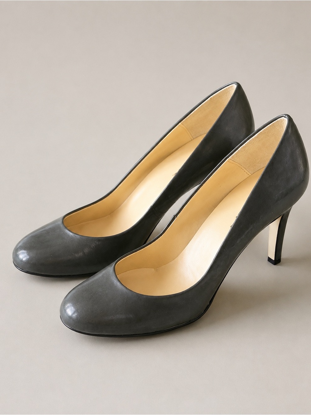 Ann Taylor Signature Graphite Gray Classic Pumps Heels Size 9